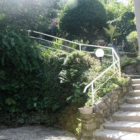 Marina Boutique & B&B 4*