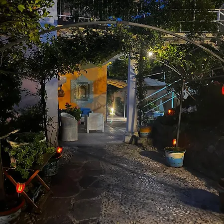 Marina Boutique & Комо
