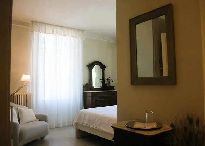 Marina Boutique & 4*