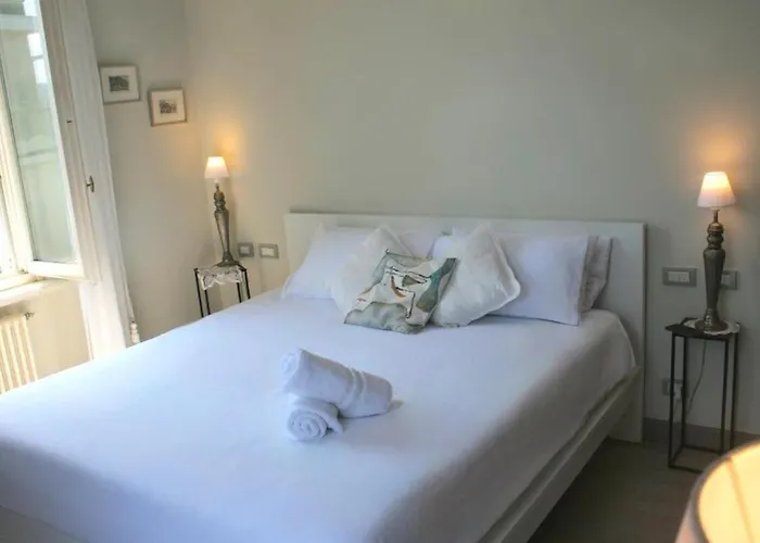 לינה וארוחת בוקר Marina Boutique &